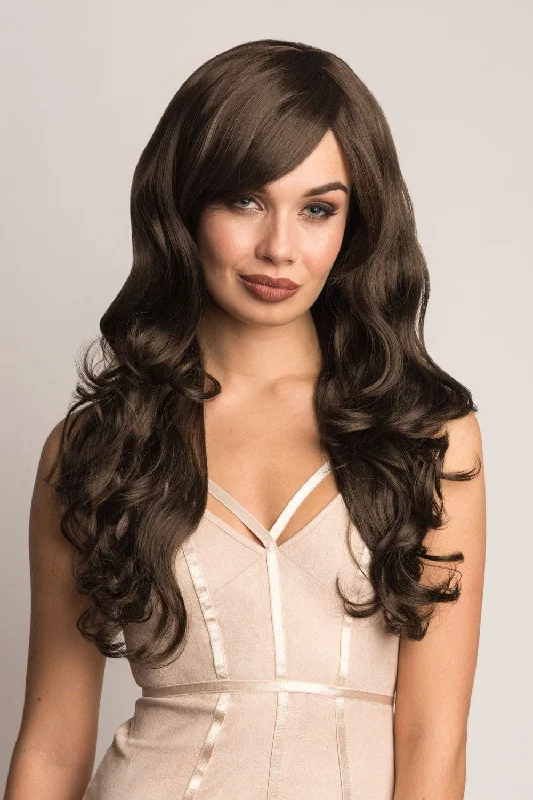 Long brown wig with gentle waves: Bella