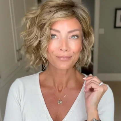 Bob Wigs for Hiking Layered bob wig to add volume and dimensionBEST SELLER |Effortless style Bob Wigs for Hiking Layered bob wig to add volume and dimensionBEST SELLER |Effortless style