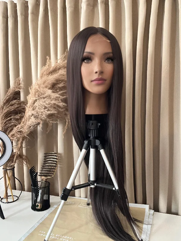 Lace wig with a 200 - density for a full and thick appearanceSIENNA 32" Brown Silk Synthetic Hair Lace Wig Lace wig with a 200 - density for a full and thick appearanceSIENNA 32" Brown Silk Synthetic Hair Lace Wig