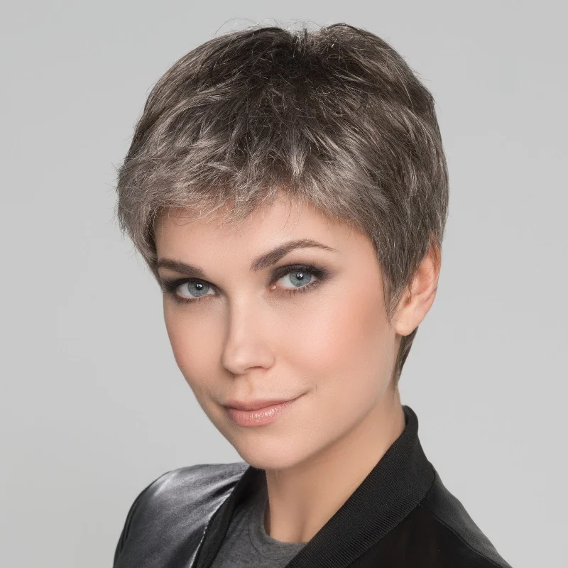 Synthetic short wig with a natural - looking shineRisk Comfort Petite/Average Wig by Ellen Wille