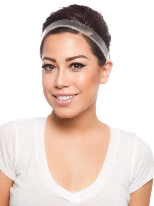 Short wig with a wavy texture for a beachy and relaxed lookSure Grip by BeautiMark