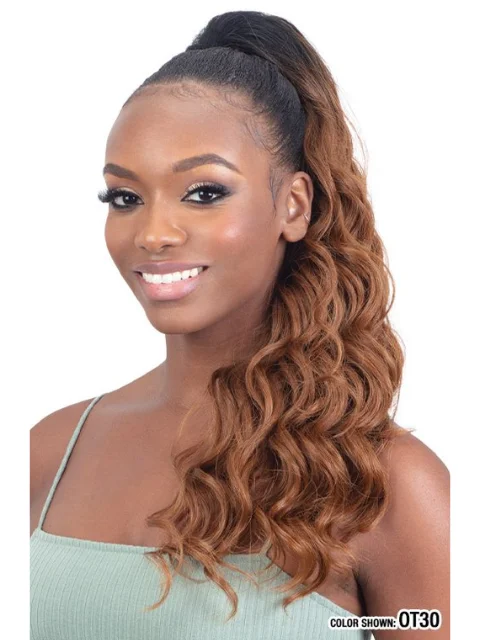 Hair buns with loose tendrils framing the faceModel Model Gardenia Drawstring Ponytail - LOOSE DEEP 22 Hair buns with loose tendrils framing the faceModel Model Gardenia Drawstring Ponytail - LOOSE DEEP 22