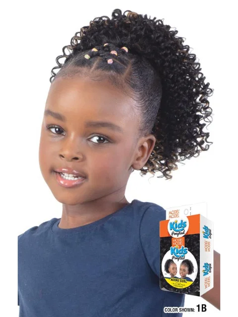 Twisted hair buns for added textureModel Model Glance Kids Ponytail - ADORE CURL