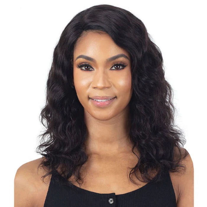 Glueless wig with a wispy fringe for a soft and feminine lookMayde Beauty IT GIRL 100% Virgin Human Hair HD Lace Front Wig- Trina Glueless wig with a wispy fringe for a soft and feminine lookMayde Beauty IT GIRL 100% Virgin Human Hair HD Lace Front Wig- Trina