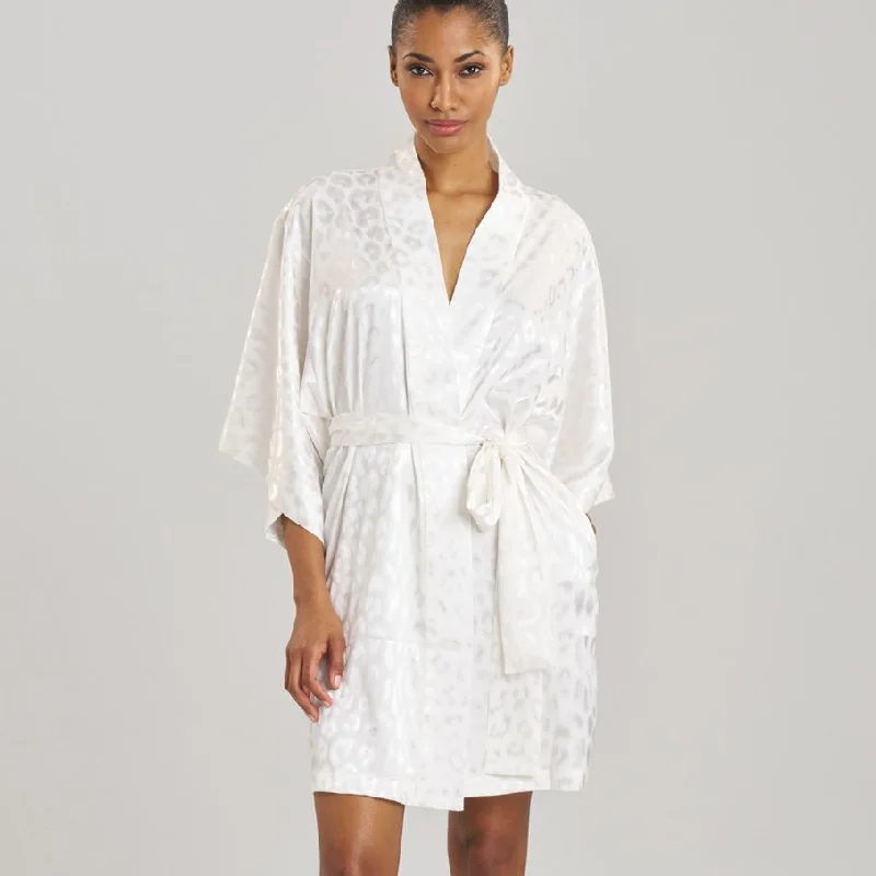 Natori Decadence 38" Wrap in Warm White T74158